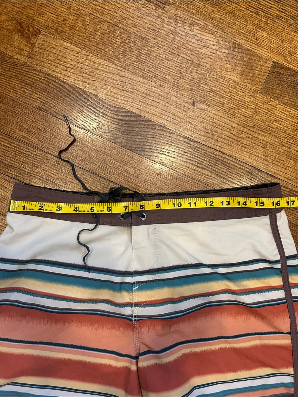 O'Neill Men's Multi-Stripe Cream & Orange Swim Board Shorts - Size 32